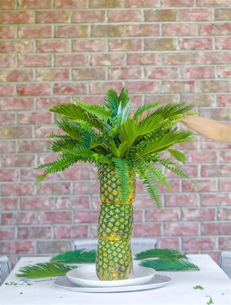 Pineapple Palm Tree Fruit Tray - How to Make a Pineapple Palm Tree