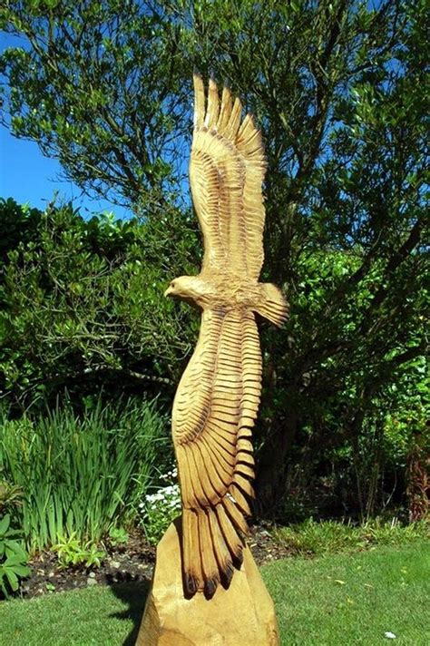 40 Exceptional Examples Of Tree Carving Art - Bored Art | Tree carving, Chainsaw carving, Wood ...