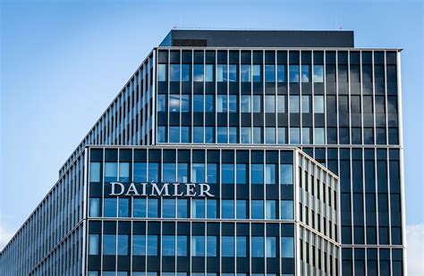 Daimler Boosts Earnings Despite Pandemic - The Detroit Bureau