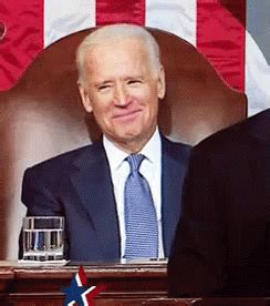 Joe Biden Wink GIF - Joe Biden Wink Smiling - GIF များ ရှာဖွေရန်နှင့် မျှဝေရန်