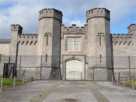 Dublin man sentenced for smuggling IRA message out of Portlaoise Prison in Christmas cards ...