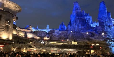 A Short Guide to Star Wars: Galaxy’s Edge at Disneyland in California