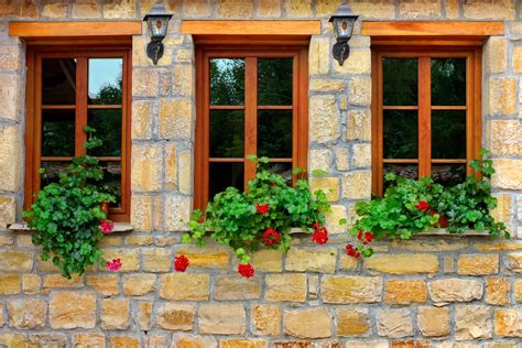 What's the Cost of Timber Windows in 2024? | Checkatrade