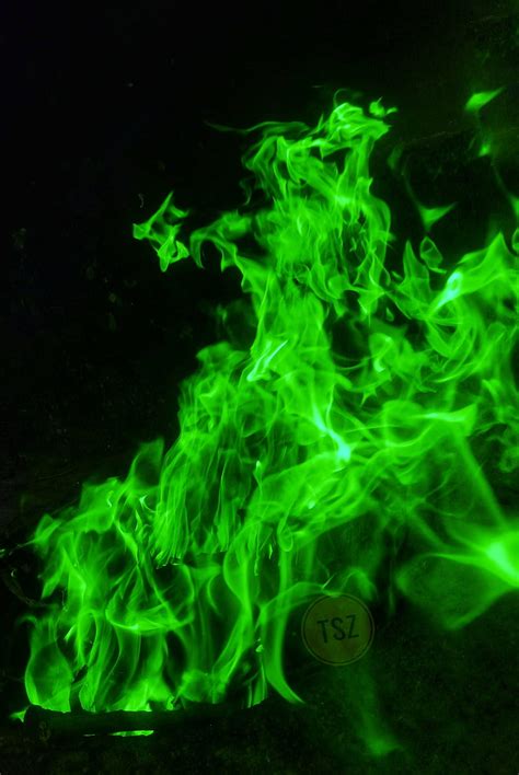 Green Fire Flames Wallpaper