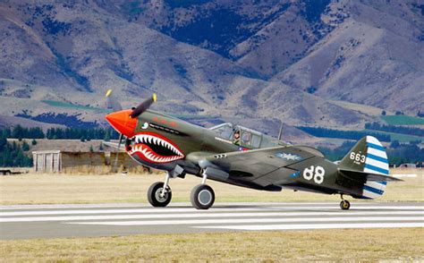 Curtiss P-40 Kittyhawk | Top speed: 579 km/h Wingspan: 11 m … | Flickr