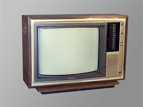 Sony KV1941 19″ CRT Television | Inter Video: Video Playback and Set Dressing Rentals | +1-818 ...