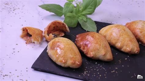 Pizza façon gyoza - YouTube