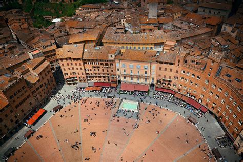 Siena’s Piazza del Campo Is One of Europe’s Greatest Medieval Squares | ITALY Magazine