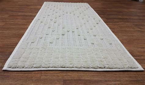 Wool rug white Bedside wool rug Fluffy rug Small wool rug | Etsy