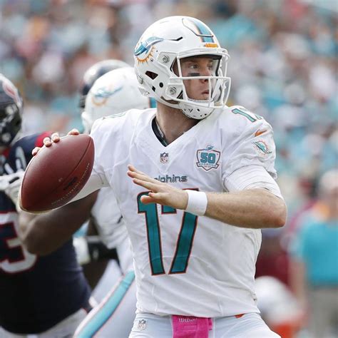 Ryan Tannehill Sets NFL Record for Consecutive Completions | Tannehill ...