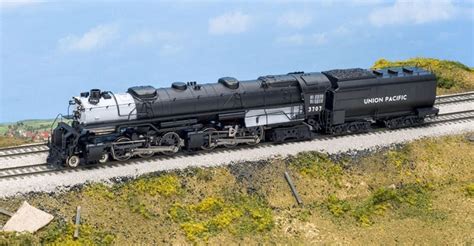 Athearn HO scale 'early' Challengers | ModelRailroader.com | Ho scale, Challenger, Model trains