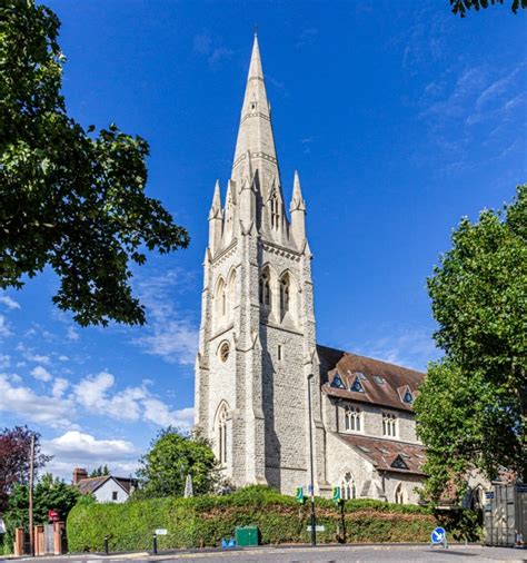 Christ Church Churchyard in Forest Hill - Enthusiastic Gardener