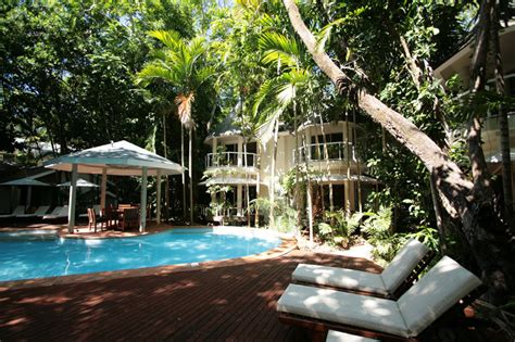 Cairns Island Holiday Deals 2024 | Best Islands off Cairns 2024 |Luxury Green Island Eco Resort