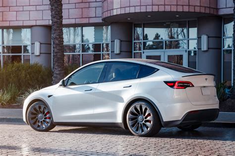 Tesla Model Y Performance review: This new model is very comfortable ...