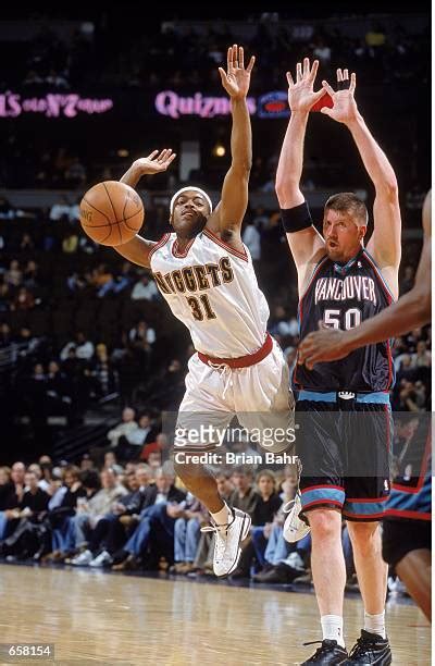 127 Vancouver Grizzlies Bryant Reeves Stock Photos, High-Res Pictures ...