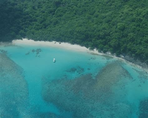 Guide To The Best Snorkeling In Culebra, Puerto Rico - Snorkel and Hike