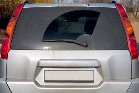 How to Replace a Rear Windshield Wiper: 4 Simple Steps | House Grail