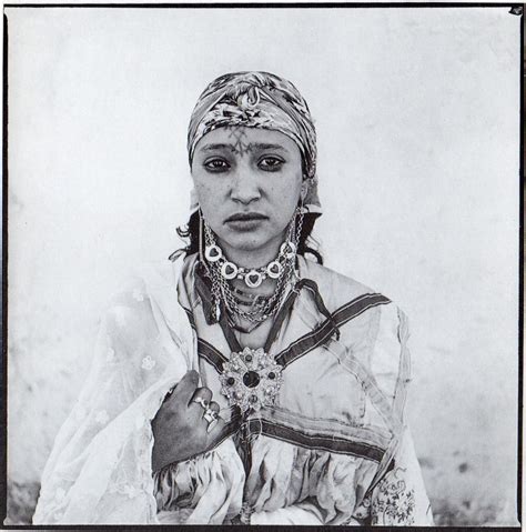 Emmanuel Chaussade: Marc Garanger - femme algérienne 1960 Make Pictures, Algerian, African ...