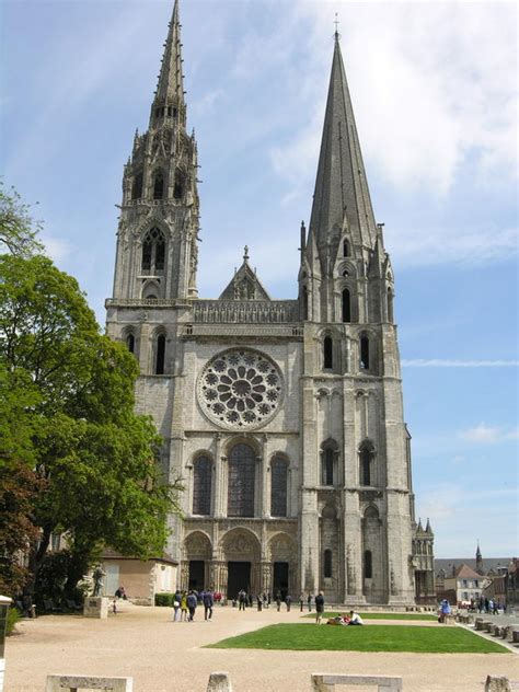 Chartres Cathedral Historical Facts and Pictures | The History Hub