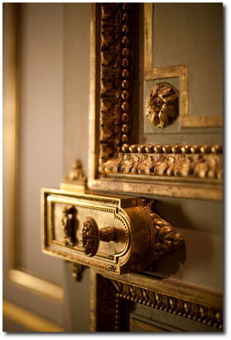Stunning antique brass hardware and door trim Door Knobs And Knockers, Knobs And Handles, Door ...