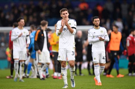 Leeds, Man United condemn tragedy chants by rival fans | The Peninsula ...