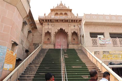 PLEASING PICS: SHREE RADHA RANI MANDIR, BARSANA, MATHURA