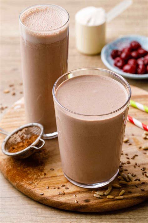 The Best Protein Shake Recipe for Weight Gain (Drink This) - Healthy Substitute