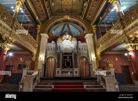 Temple synagogue in the Jewish district of Kazimierz, Krakow, Poland Stock Photo - Alamy