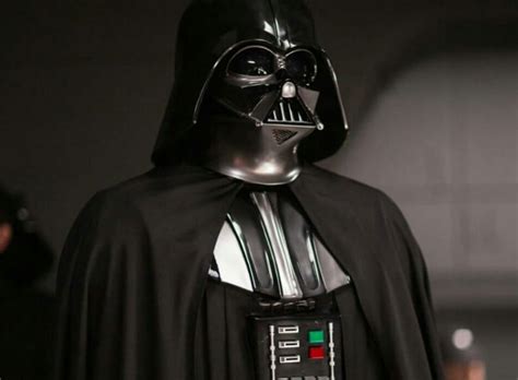 James Earl Jones is back as the voice of Darth Vader in 'Obi-Wan Kenobi ...