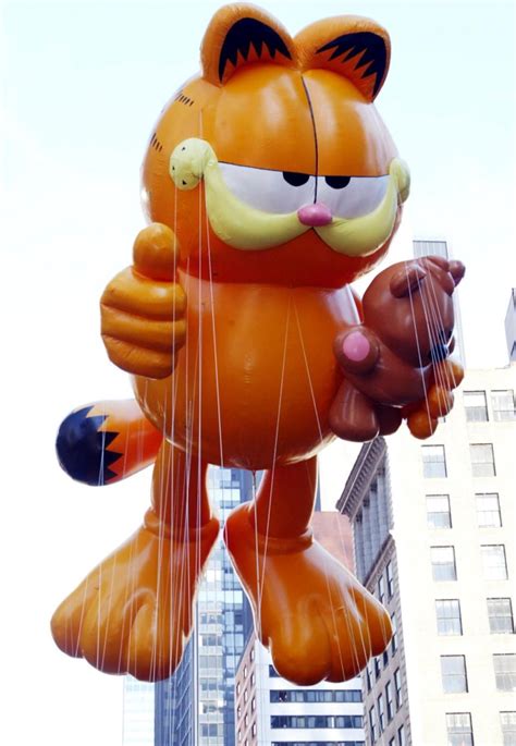 Macy's Thanksgiving Day Parade balloons through the decades ...