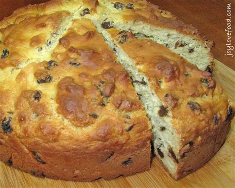 Irish Soda Bread with Caraway Seeds and Raisins - Joy Love Food