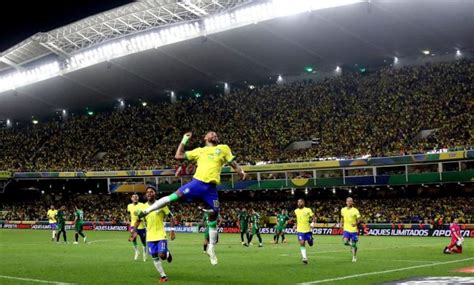 Brazil thrash Bolivia 5-1 in Neymar's record-breaking appearance ...