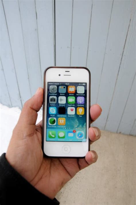 Old apple iphone5 editorial stock photo. Image of snow - 106472933