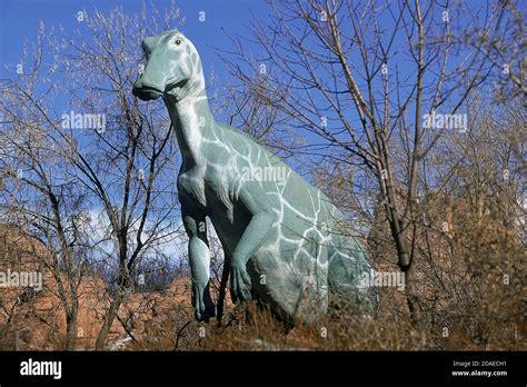 Anatosaurus hi-res stock photography and images - Alamy