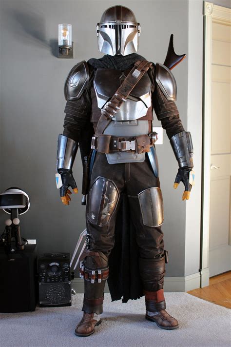 Prop - Mandalorian Season 1 - Full Din Djarin Beskar Armor/Costume ...