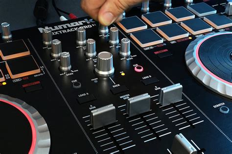 8 Best DJ Controllers Under $500 in 2020 - DigitalFangirl