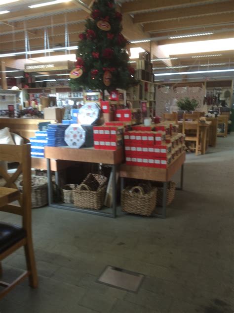 Dobbies - Peterborough - Christmas 2014 - Layout - Landscape - Lifestyle - Visual Merchandising ...