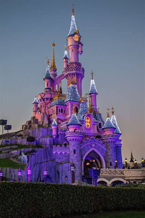 Disneyland Paris Castle 2024 Guide: History, Architecture & Fun Facts!