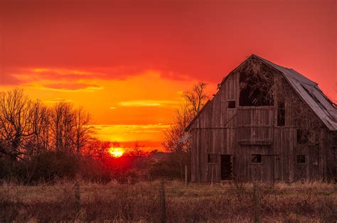 This abandoned barn in Fayetteville is one of my favorite spots to ...