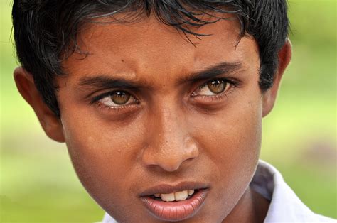 Young Sri Lanka boy by Andrés Méndez Díaz / 500px