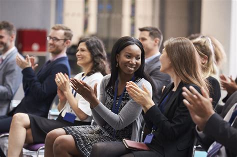 7 DISTRACTING MANNERISMS: LEARNING WHAT NOT TO DO IN PUBLIC SPEAKING ...