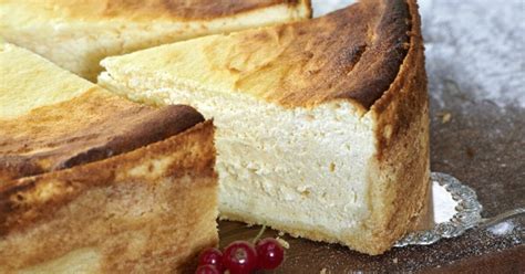 Käsekuchen mit Mürbeteigboden - einfach & lecker | DasKochrezept.de