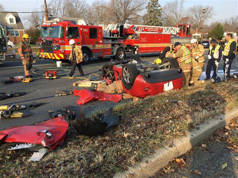 1 injured, car overturned in Connecticut Ave. crash - WTOP News