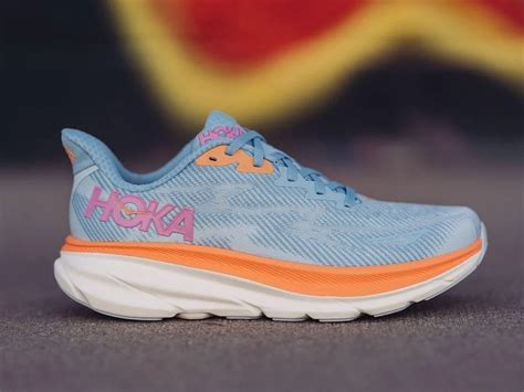 Hoka Shoes for Flat Feet: Comfort and Fit Review - YtaYta