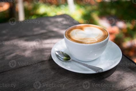 latte art coffee with heart shape 8031374 Stock Photo at Vecteezy