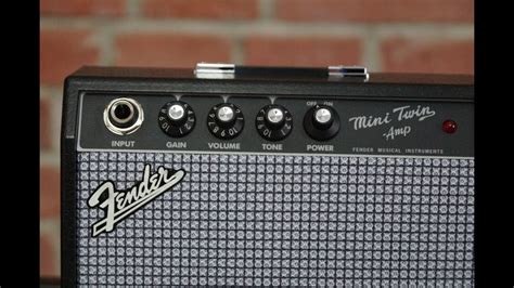 Fender Mini '65 Twin-Amp - YouTube