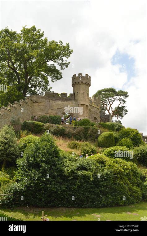 Warwick castle gardens hi-res stock photography and images - Alamy