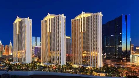 14 Las Vegas Hotels with Balconies (Hotel Rooms On or Near Strip ...