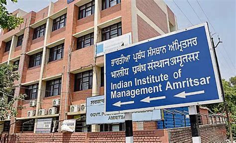 IIM Amritsar Courses 2024 - Fees, Eligibility All Details Check Now