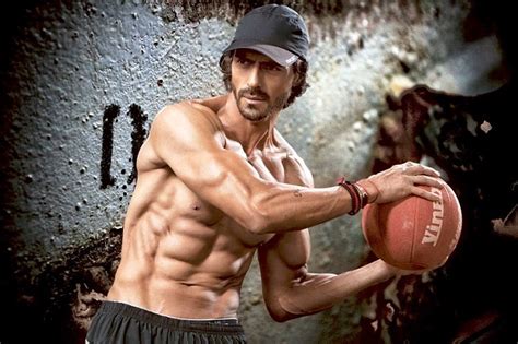 Arjun Rampal Workout,Body,Diet - Top Ten Indian Bodybuilders